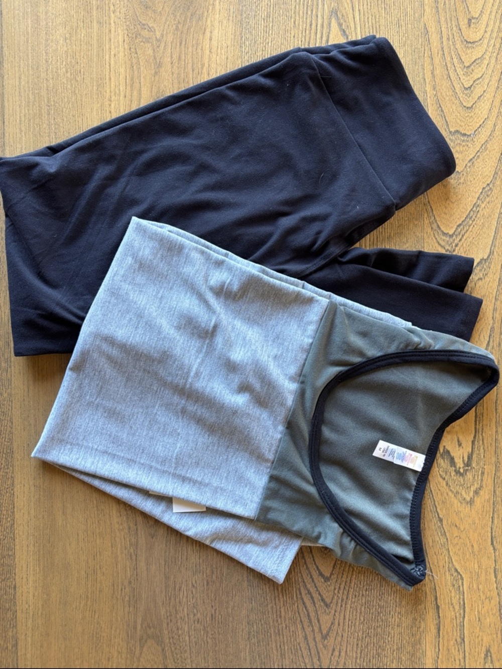 Heather Gray & Olive Active Tee and Black Leggings Set